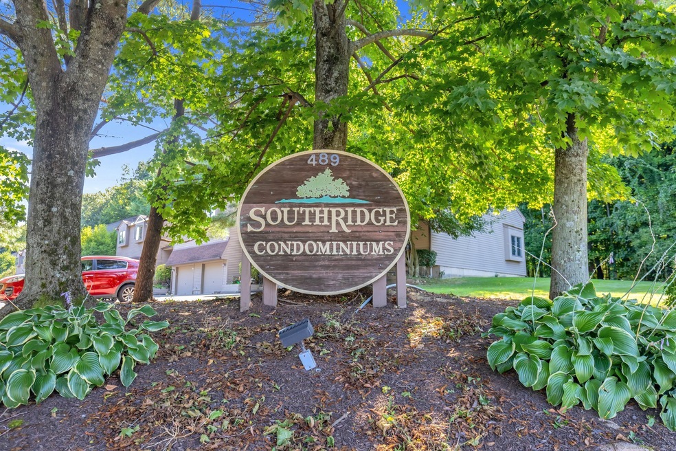 489 Wolcott St unit 44, Bristol, CT 06010 - photo 1