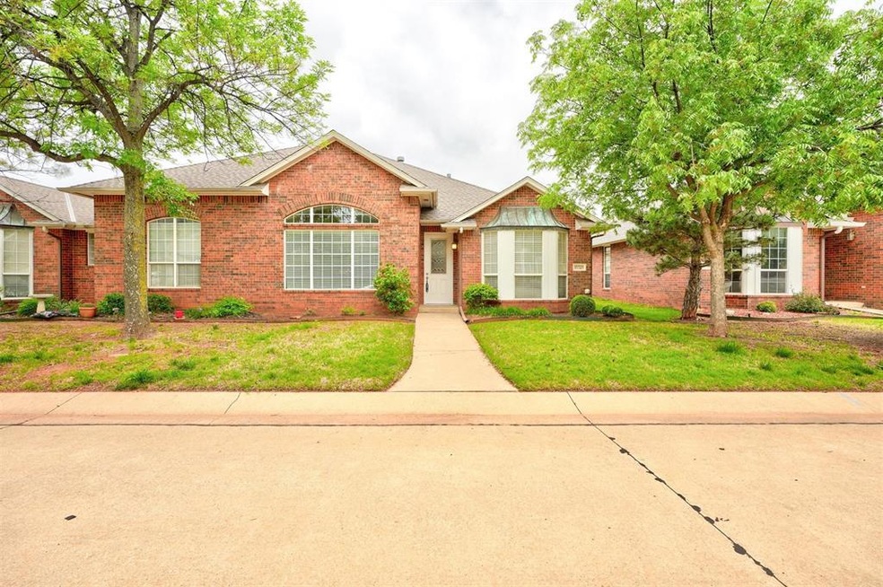 Ranch-style house featuring a front yard