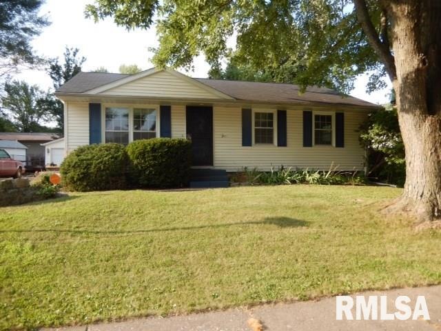 1738 W 54th St, Davenport, IA 52806 - photo 1