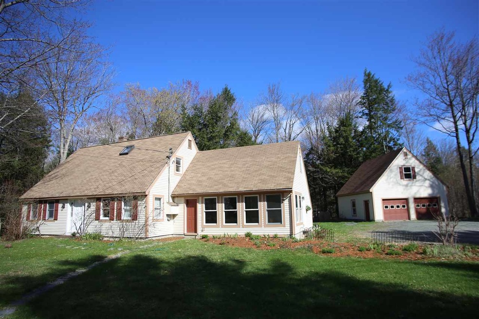 56 Laurel Ln, New London, NH 03257 - photo 1