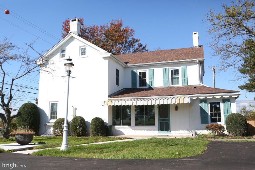 676 W Ridge Pike, Royersford, PA 19468 - photo 1