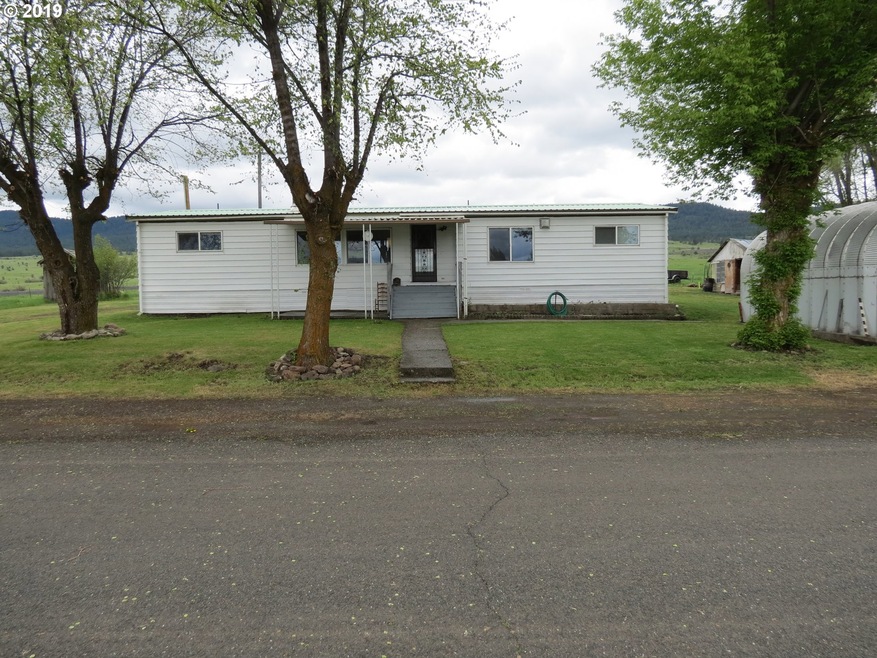 305 W 3rd St, Longcreek, OR 97856 - photo 1