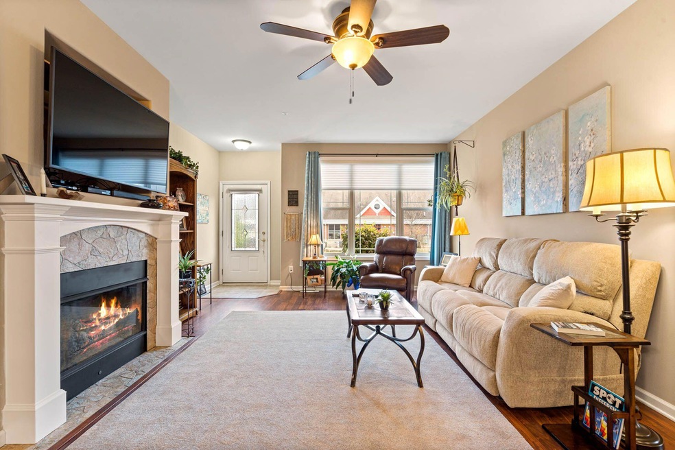 8601 S Deerwood Ln, Franklin - HDR-4