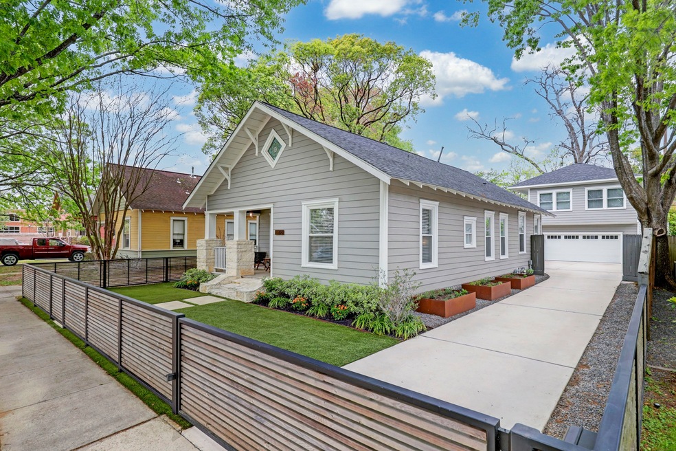 629 E 13th St, Houston, TX 77008 - photo 1