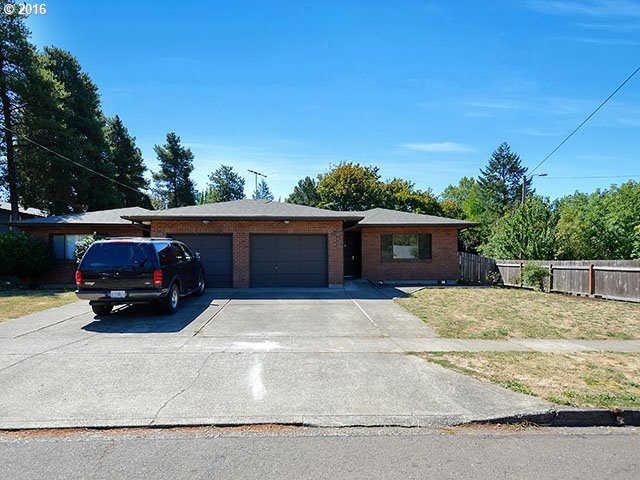 1532 E 3rd St, Newberg, OR 97132 - photo 1