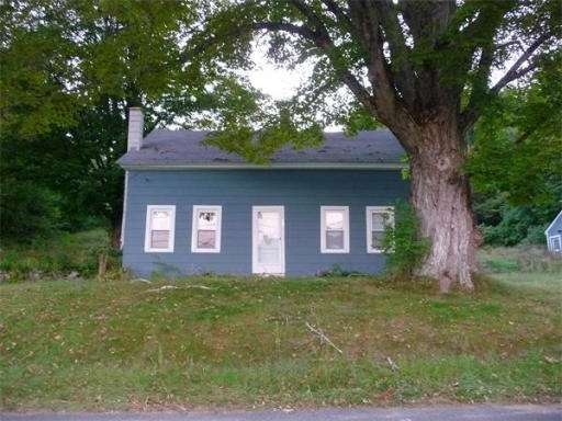 38 Greenwich Plns Rd, Ware, MA 01082 - photo 1