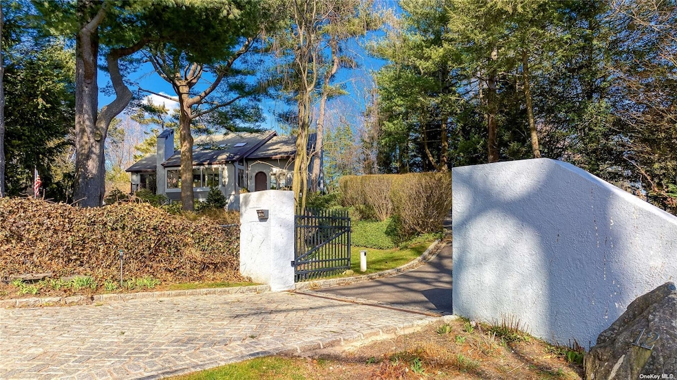 12 Cedar Ln, Port Washington, NY 11050 - photo 1