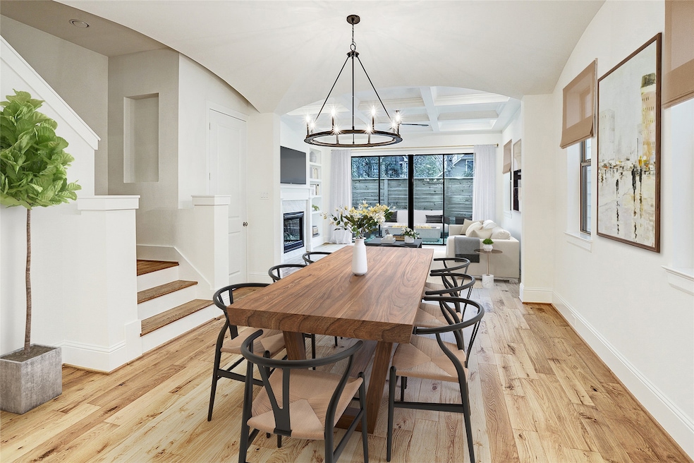 801-B Fisher St, Houston, TX 77018 - photo 1