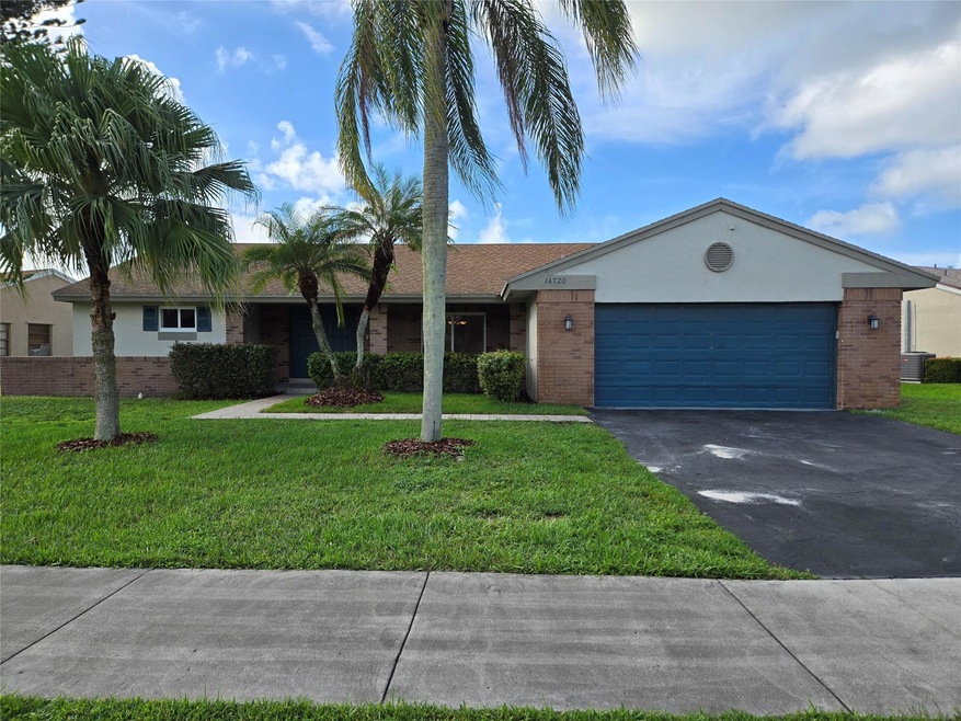 14720 Highland Springs Ct, Davie, FL 33325 - photo 1