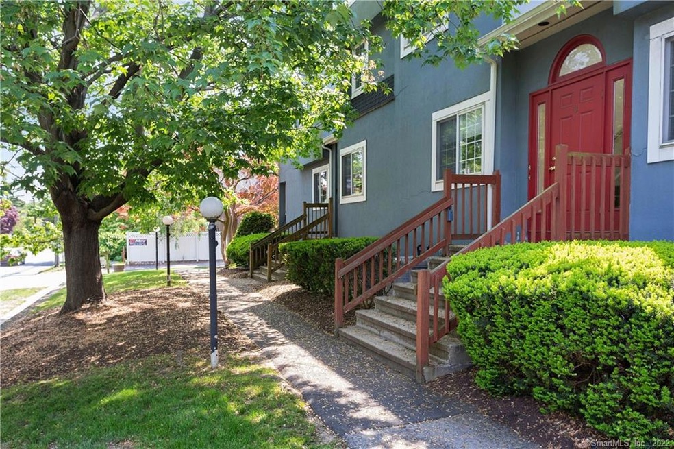 9 Maple Tree Ave unit B2, Stamford, CT 06906 - photo 1