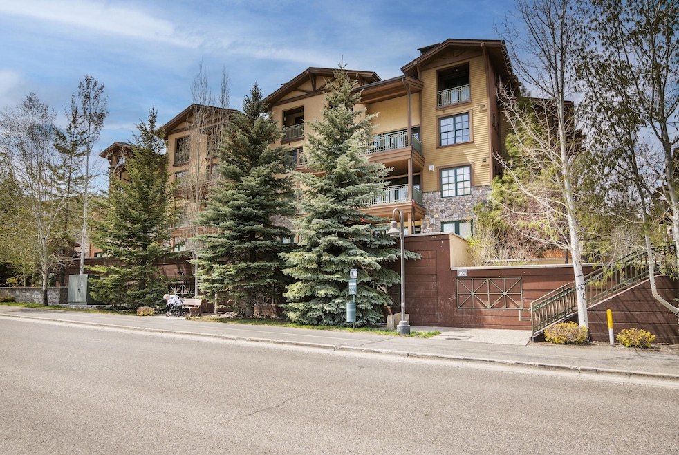 For Sale $2,895,000