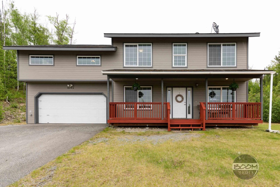Front of House - Large Deck