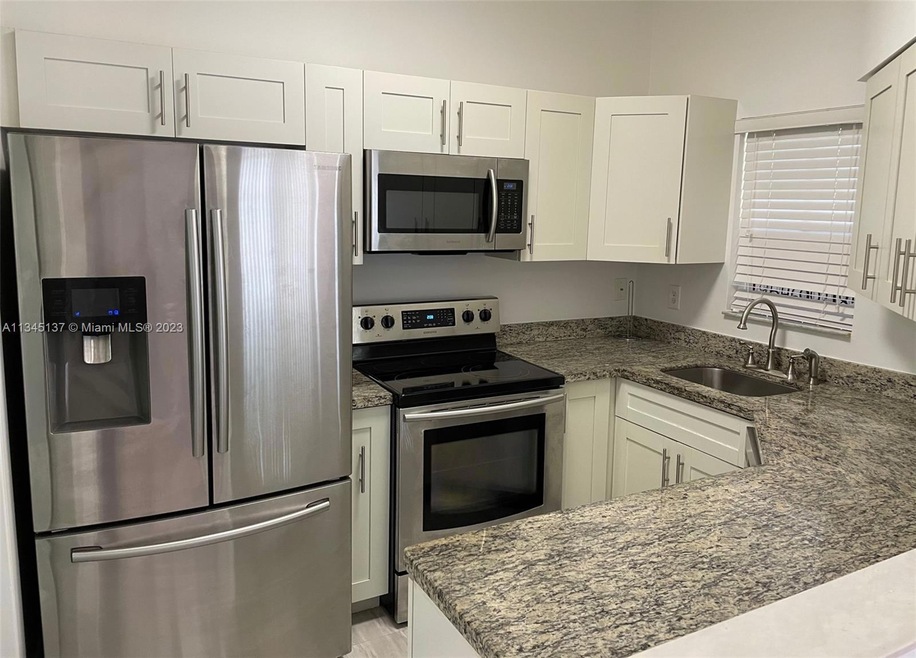 18326 NW 68th Ave unit A, Hialeah, FL 33015 - photo 1