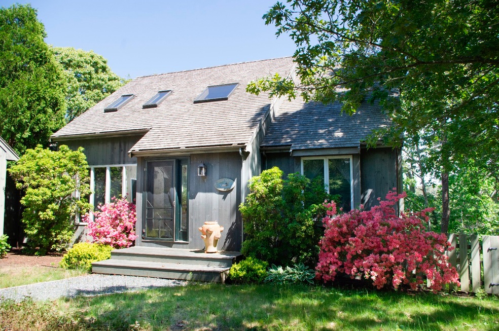 11 Ploughshare Ln, Oak Bluffs, MA 02557 - photo 1