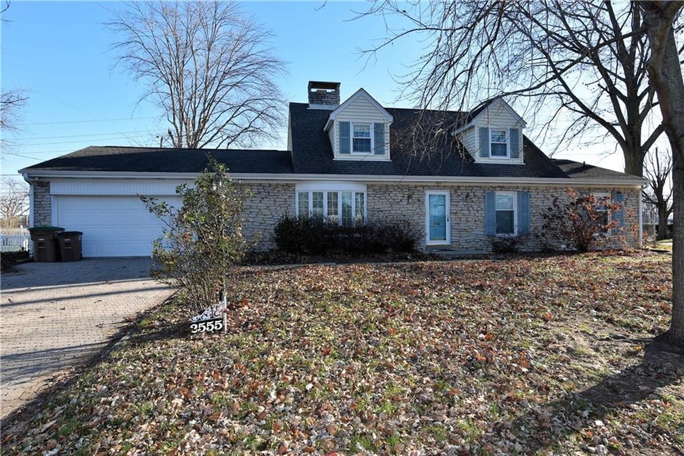 2555 Union St, Columbus, IN 47201 - photo 1