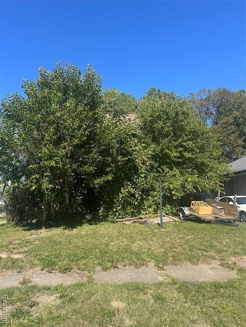 2302 Mallery St, Flint, MI 48504 - photo 1