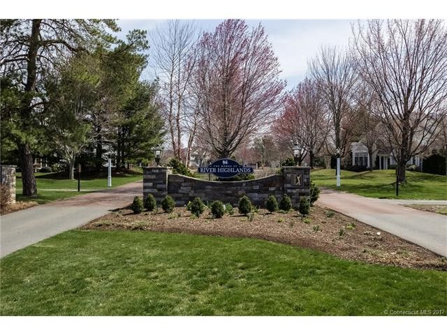 5 Bonnie Briar, Cromwell, CT 06416 - photo 1