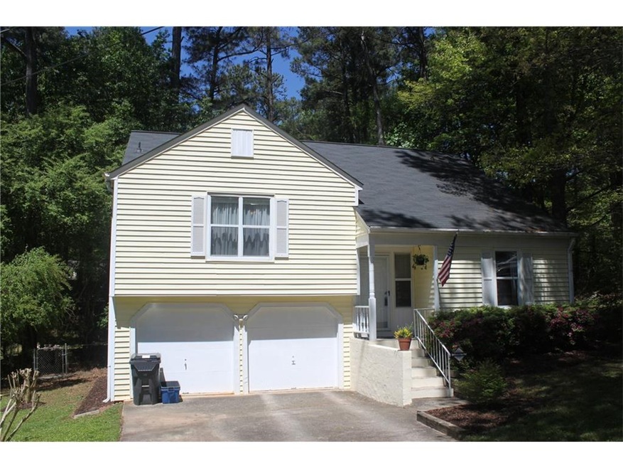Cul-de-sac lot w/ awesome backyard (fenced wooded 
