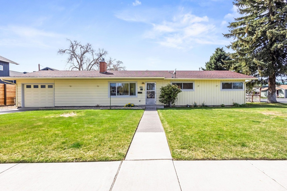 1011 SW 15th Street, Redmond, OR