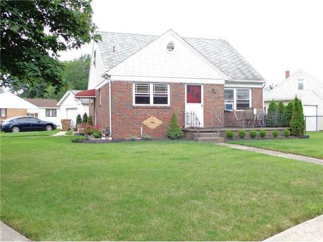 Exterior Front. Maintenance free home..5 minutes f