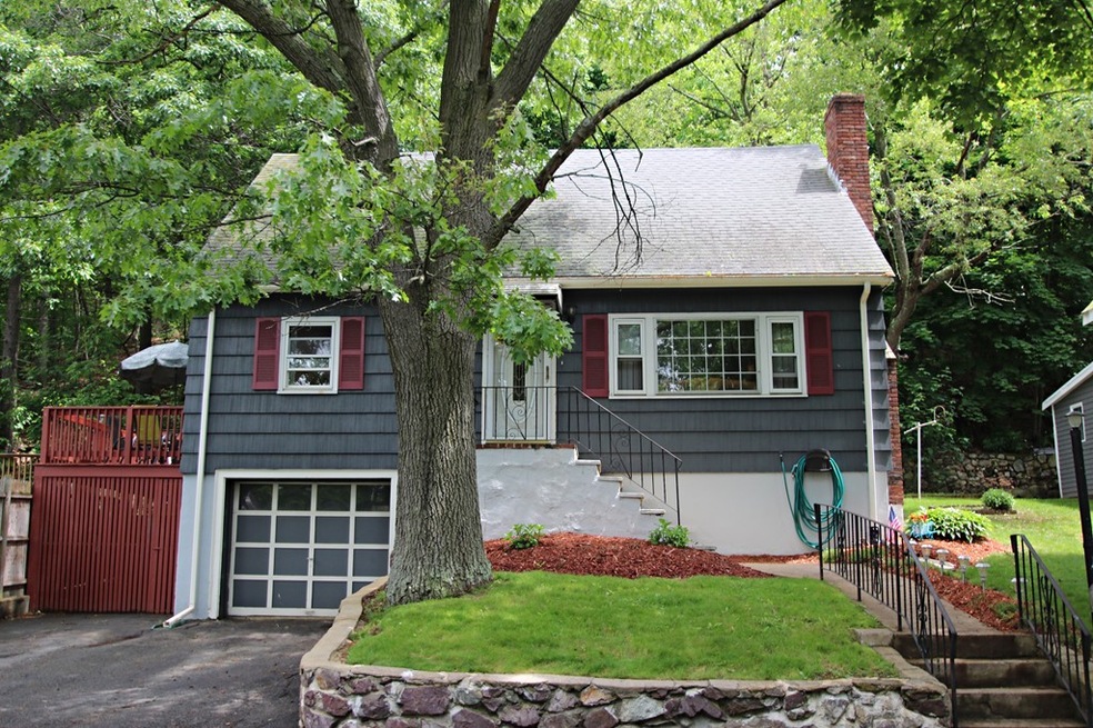 11 Hesper St, Saugus, MA 01906 - photo 1
