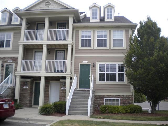 End Unit 2 Bedroom 2 Bath Lake Orion Schools