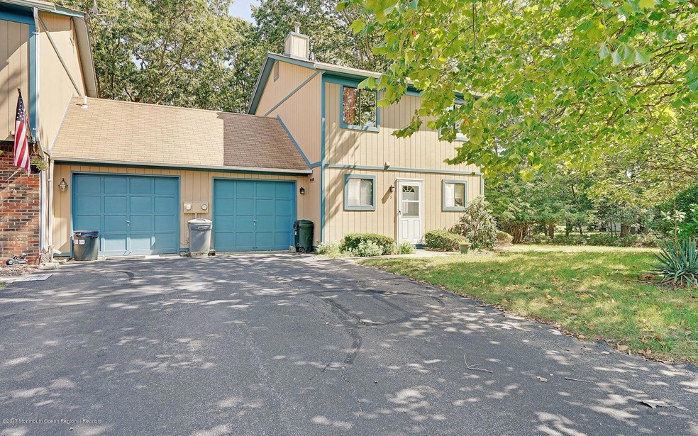 Beautiful 3-bedroom end unit