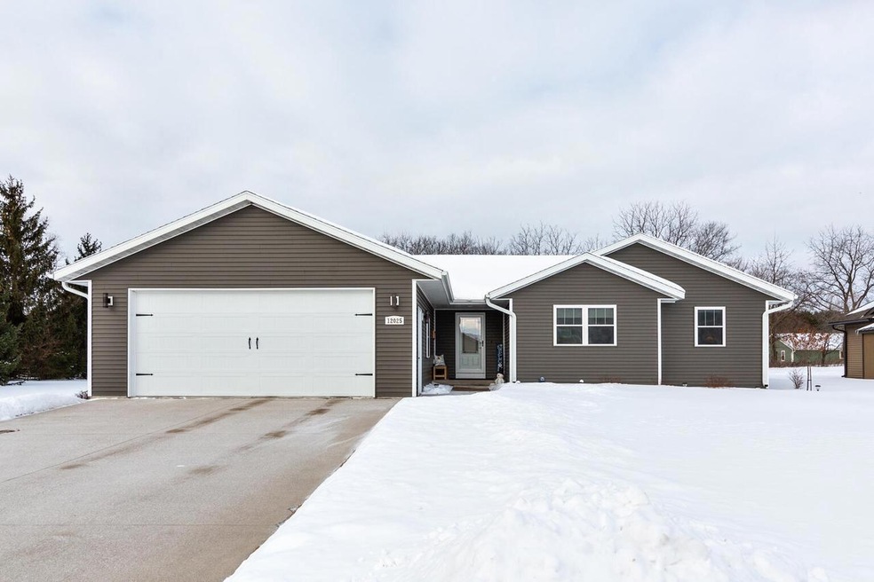 12025 King St, Trempealeau, WI 54661 - photo 1