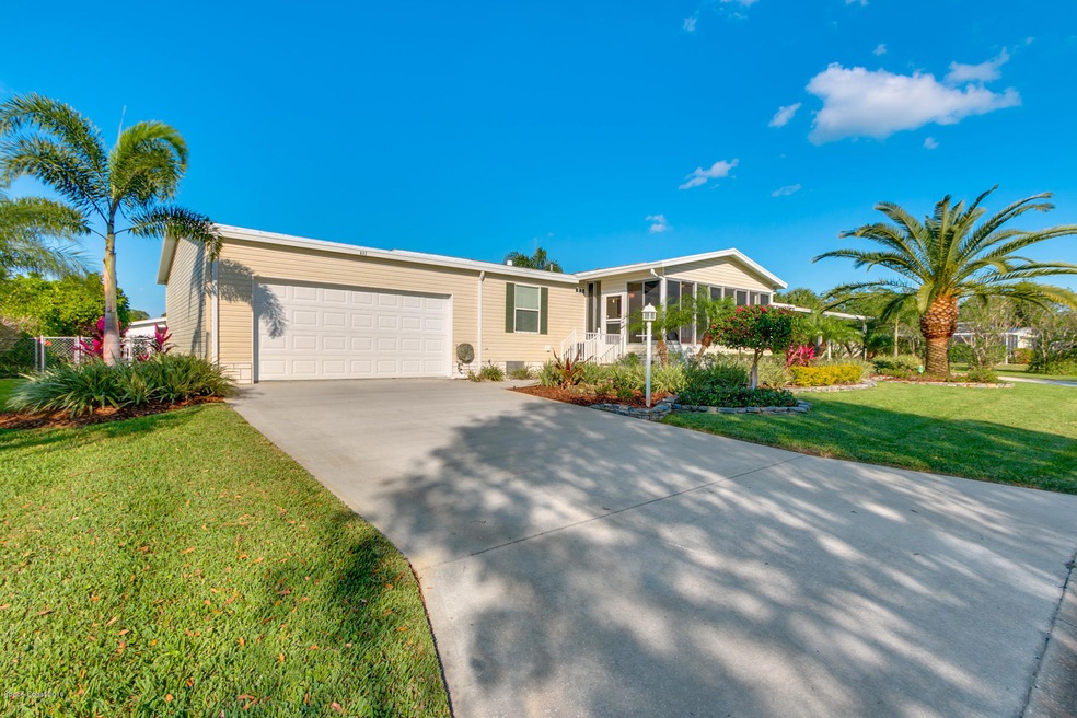 832 Tamarind Circle-1