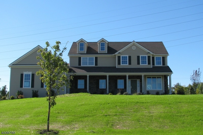 18 Highlands Way, Phillipsburg, NJ 08865 - photo 1