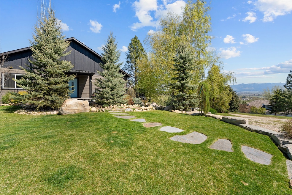 243 Hilltop Dr, Hamilton, MT 59840 - photo 1