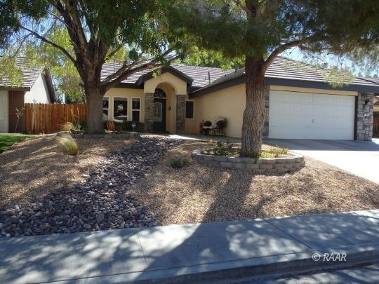 520 Amanda St; Amazing upgraded home!