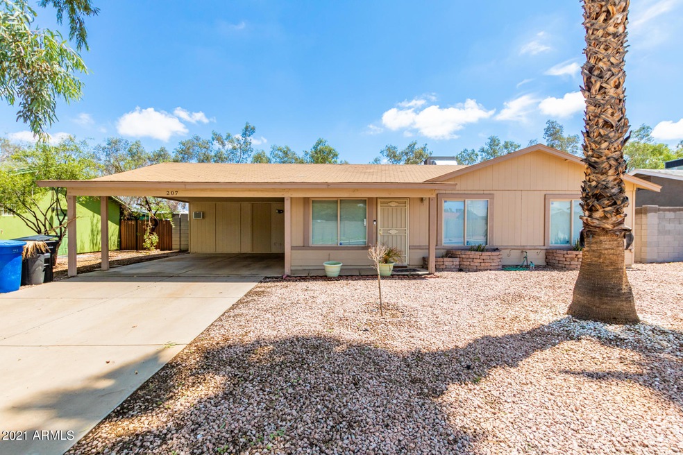 207 N Country Club Way, Chandler, AZ 85226 - photo 1