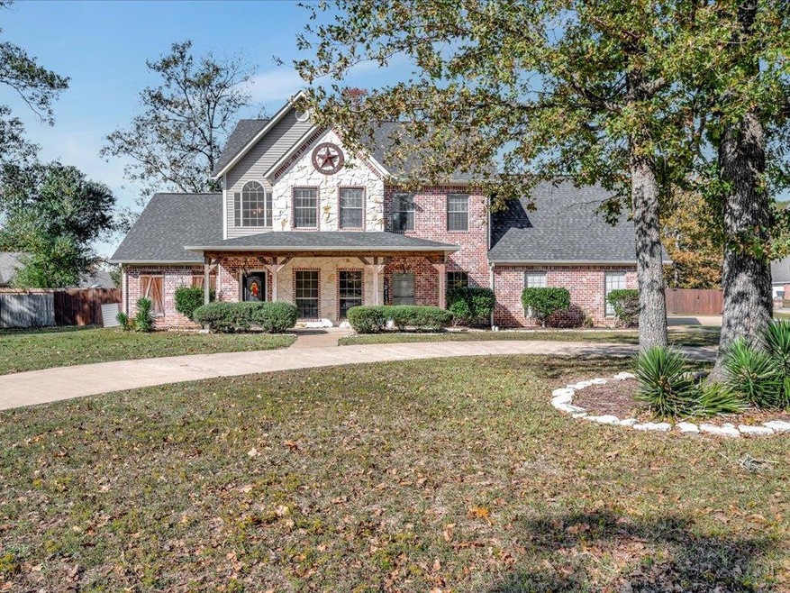 345 Bobwhite Dr, Lufkin, TX 75904 - photo 1