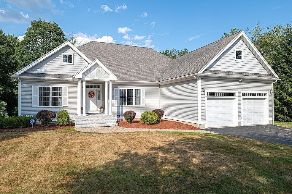 6 Prestwick Trail unit U10, Nashua, NH 03062 - photo 1