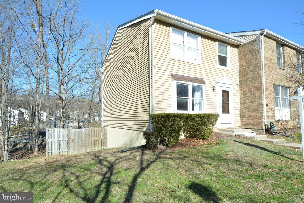 8674 Bent Arrow Ct, Springfield, VA 22153 - photo 1