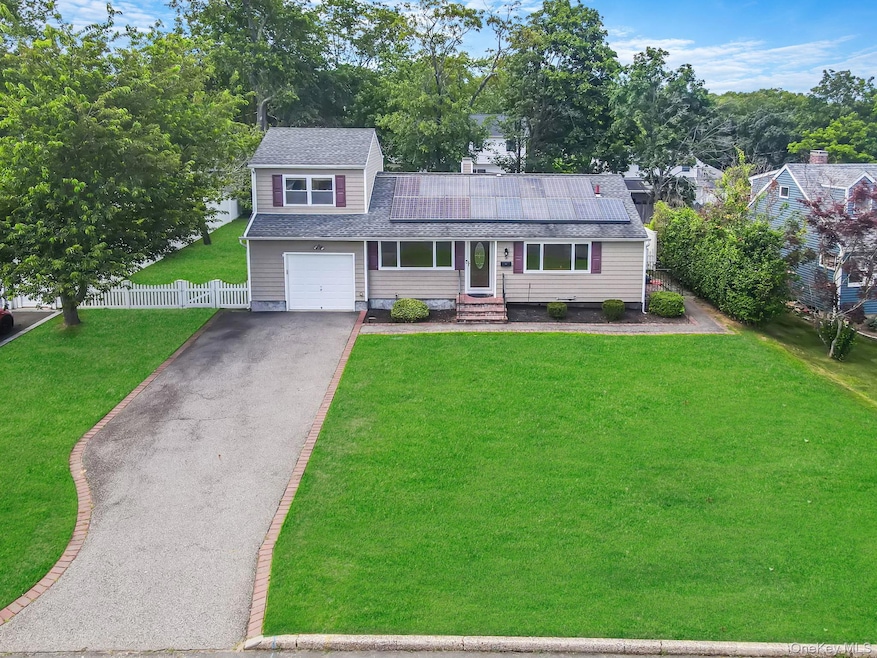 Pending $649,999 • Co-Listing Agent