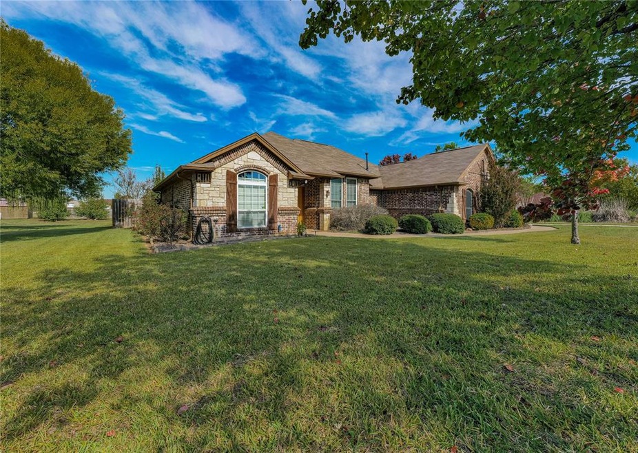 199 Reatta Dr, Decatur, TX 76234 - photo 1