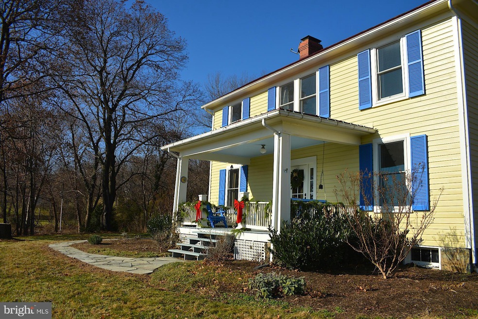 35558 Simpsons Creek Rd, Round Hill, VA 20141 - photo 1