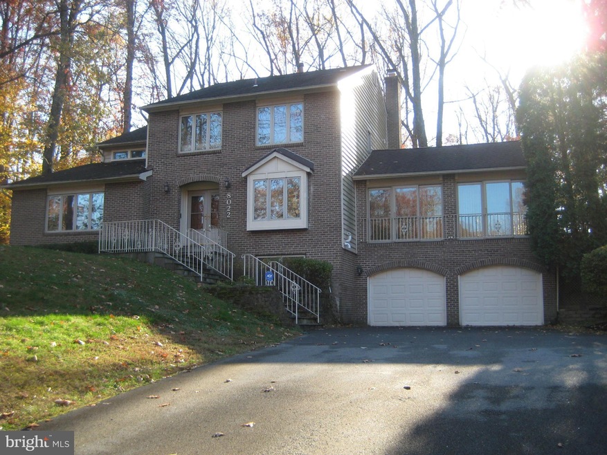 8022 Cypress Grove Ln, Cabin John, MD 20818 - photo 1