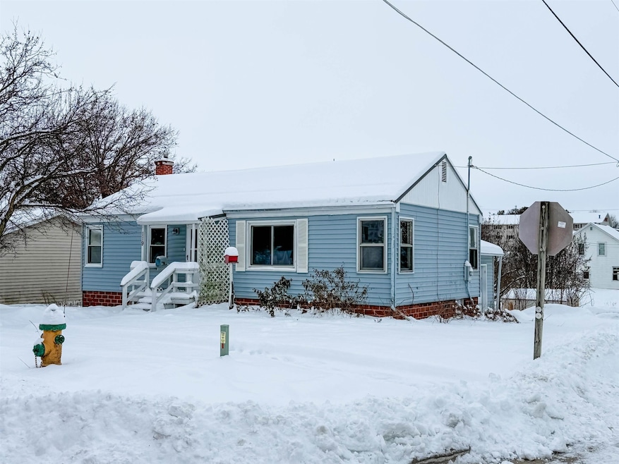 119 N Wells St, West Union, IA 52175 - photo 1