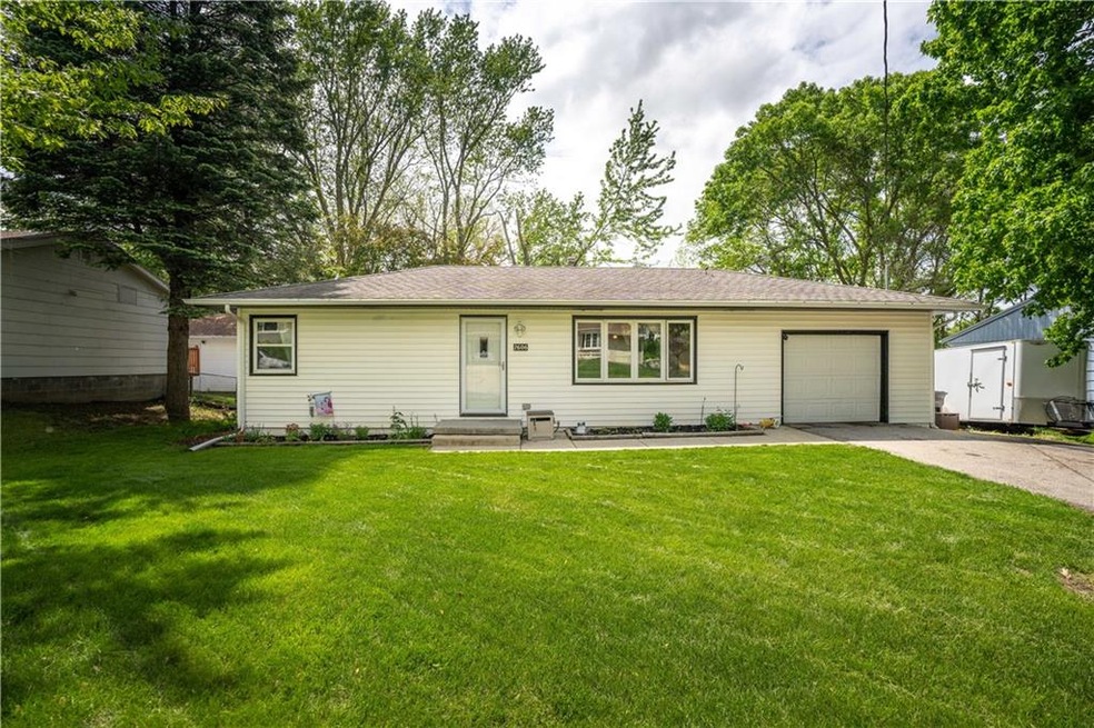 7606 SW 10th St, Des Moines, IA 50315 - photo 1