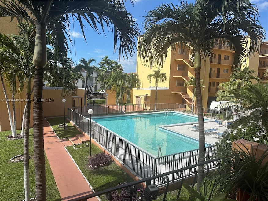 1900 W 54th St unit 113, Hialeah, FL 33012 - photo 1