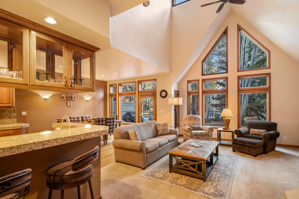 56954 Peppermill Cir unit 2-G, Sunriver, OR 97707 - photo 1