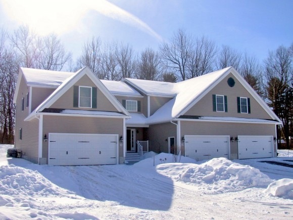 258 Fox Run unit 13, Colchester, VT 05446 - photo 1