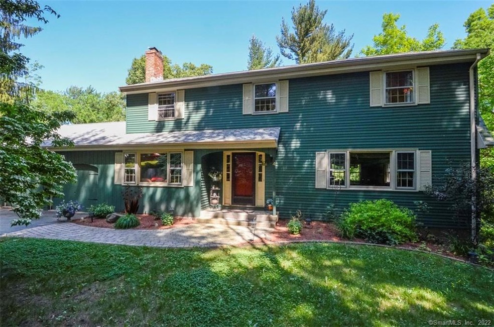 4 Arnold Dr, Bloomfield, CT 06002 - photo 1