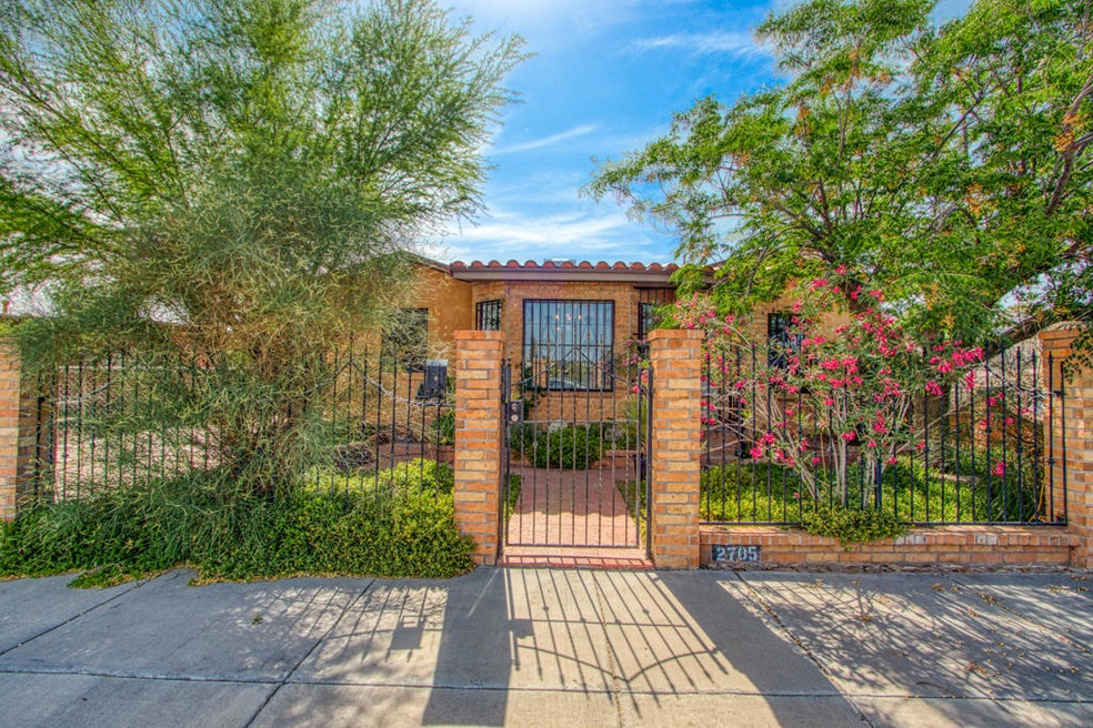 2705 Sparkman St, El Paso, TX 79930 - photo 1