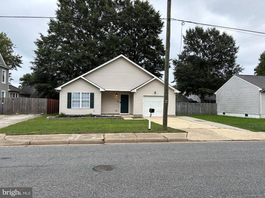 1718 Sparrow Rd, Chesapeake, VA 23320 - photo 1