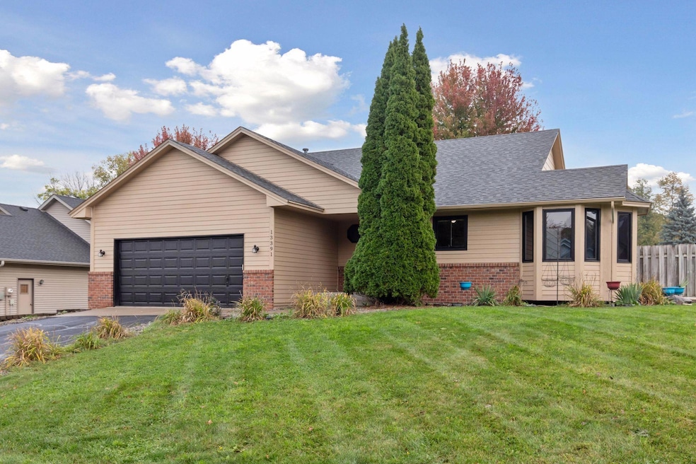 Welcome to this wonderful 3 level split in Prior Lake School District. It boasts a fabulous location, nestled deep in the neighborhood with no through traffic