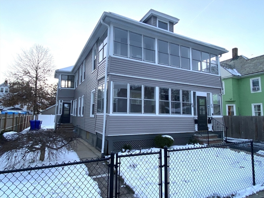 46 Mooreland St unit 1FL, Springfield, MA 01104 - photo 1